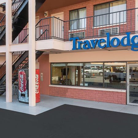 Travelodge By Wyndham Рино Екстериор снимка