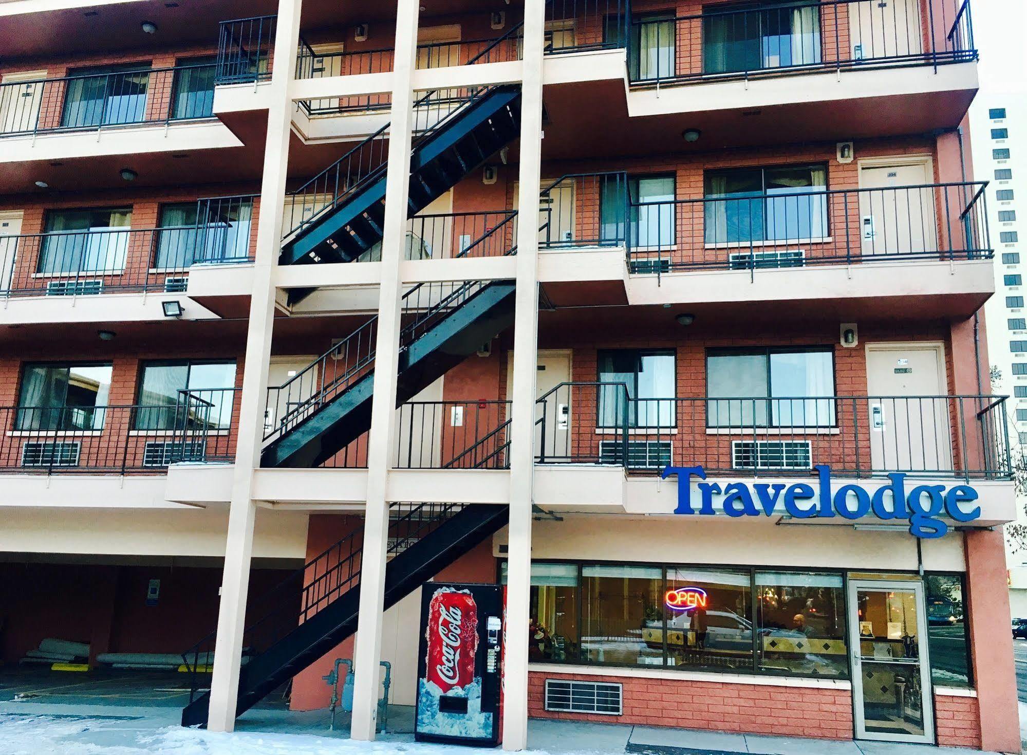 Travelodge By Wyndham Рино Екстериор снимка